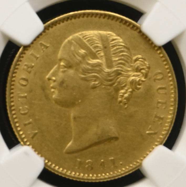 1841年 英領🇬🇧インド ヴィクトリア女王 モハール金貨 NGC AU55