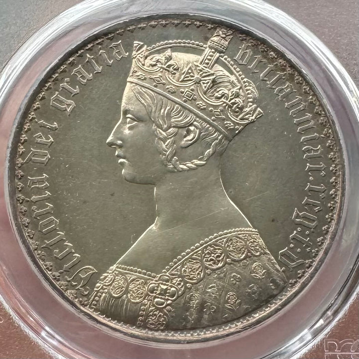 英古銭 ヴィクトリア女王 ゴシッククラウン銀貨 1847年 1847年 イギリス ヴィクトリア ゴシッククラウン銀貨 アンデシモ