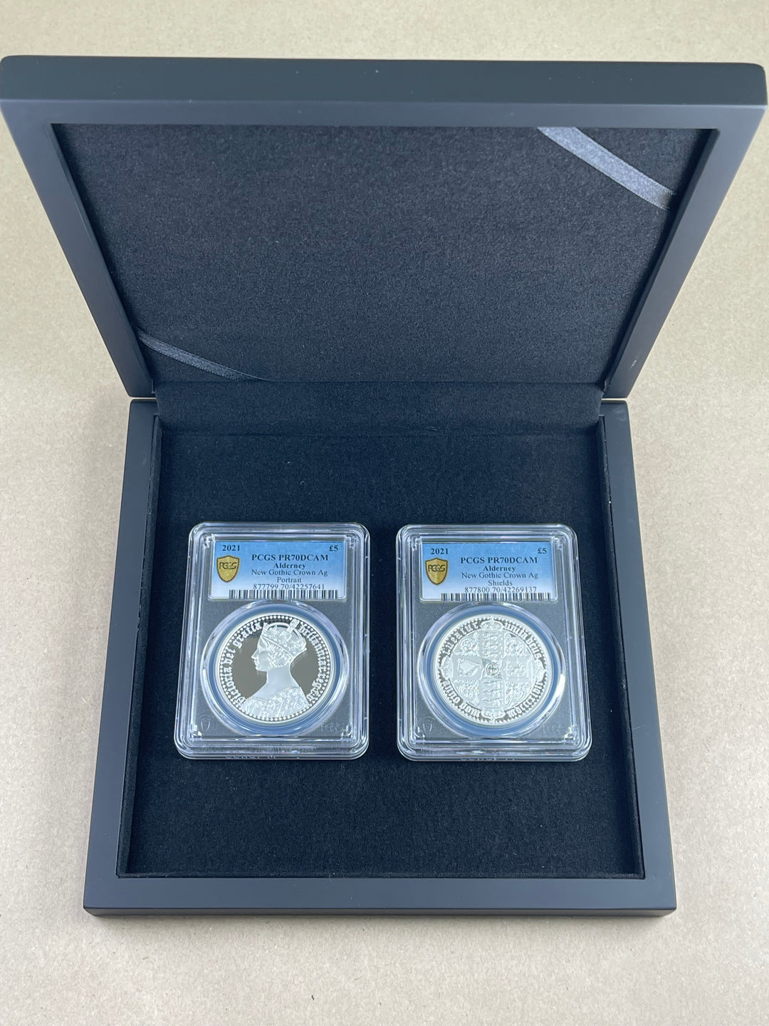 SOLD】2021年 オルダニー NEWゴシッククラウン 5ポンド プルーフ銀貨 PR70DCAM PCGS 2枚セット – FIRST  SOVEREIGN